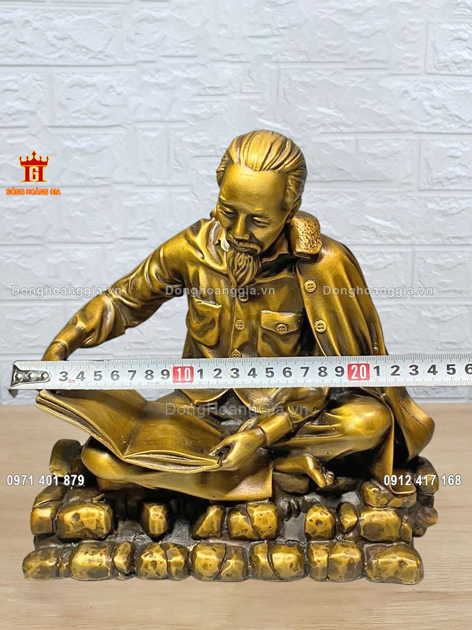 Từng đường nét trên pho tượng được chế tác tỉ mỉ và tinh xảo nhất